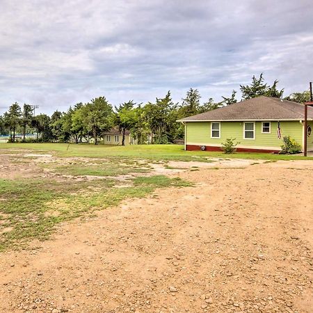The Gathering Place Brenham Home On 6 Acres Exterior foto