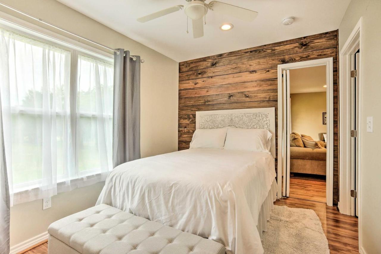 The Gathering Place Brenham Home On 6 Acres Exterior foto