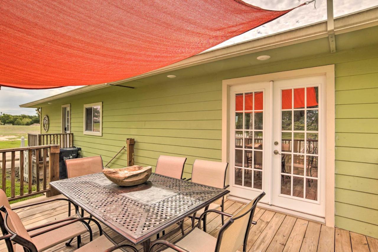 The Gathering Place Brenham Home On 6 Acres Exterior foto